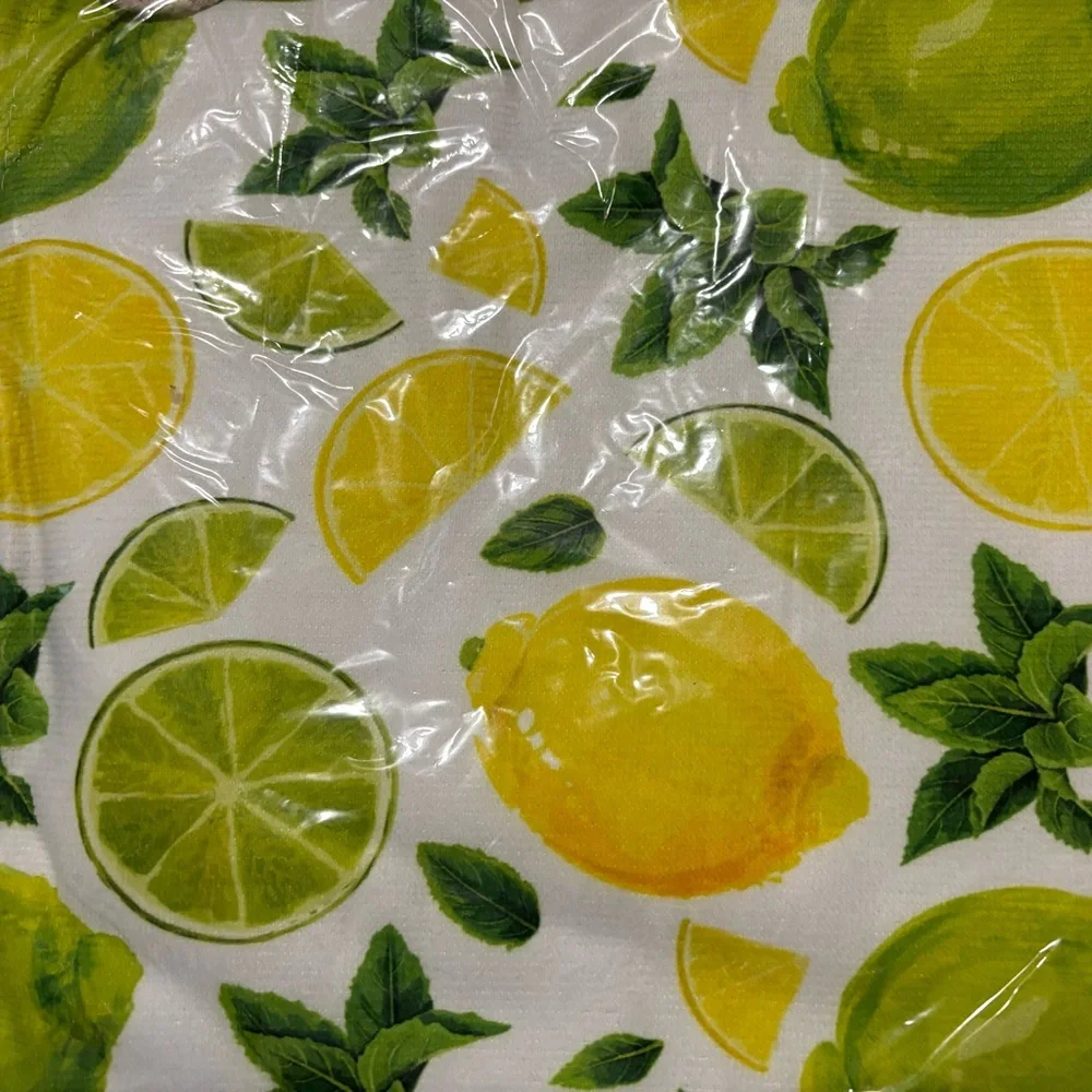 🍋 Citrus Print Beach Towel with Drawstring Bag – NWT